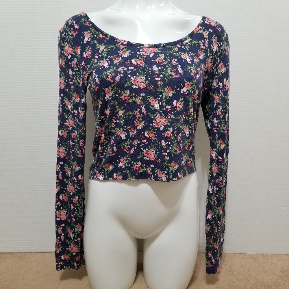 Rue 21 top XL floral print long sleeve cropped stretch crop